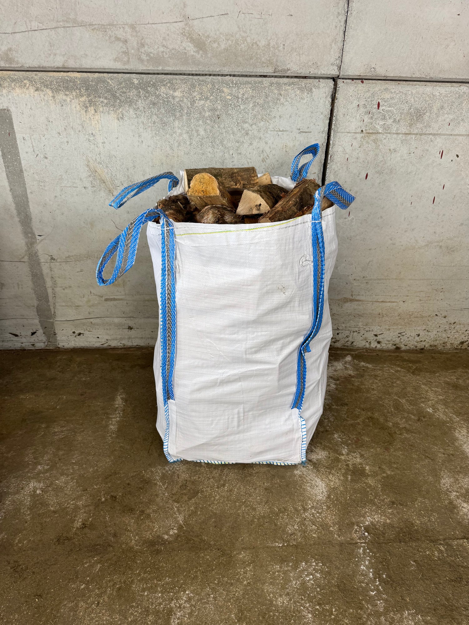 Barrow Bag Air Dried Firewood (45 × 45 × 95 cm)